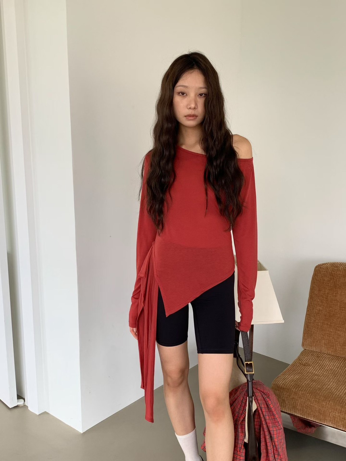 單露肩不規則綁帶長袖T