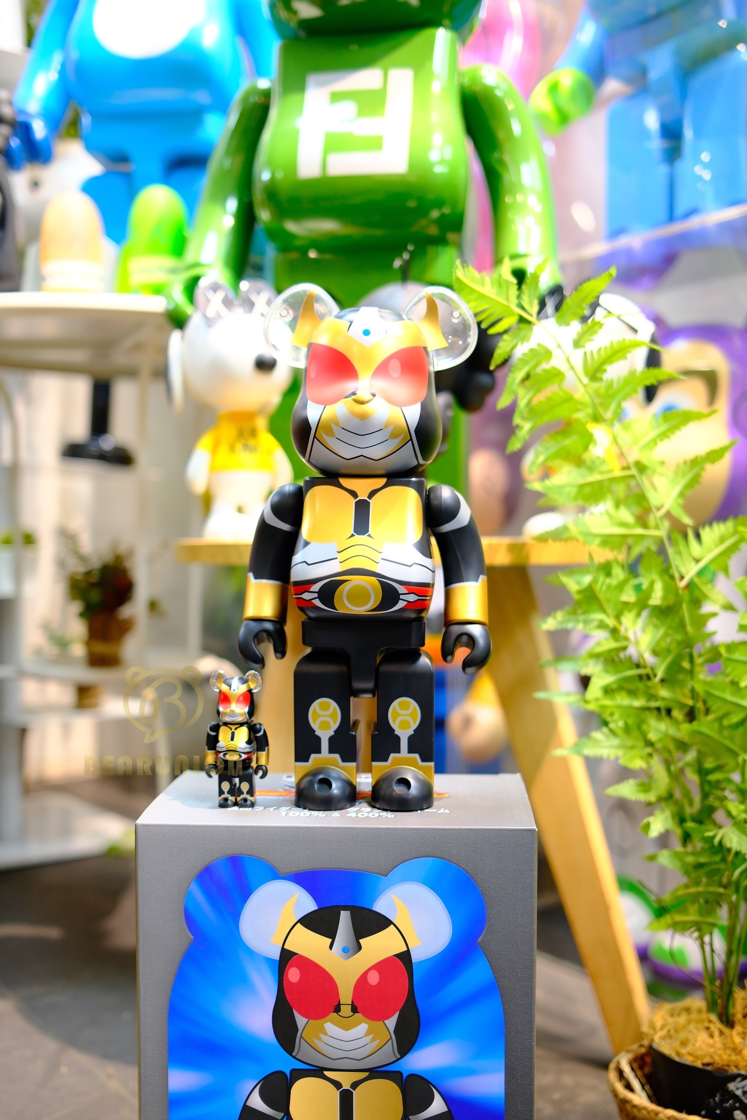 Pre-Ownwd 🥇In Stock🥇 Bearbrick 400% 100% 仮面ライダー 阿極陀