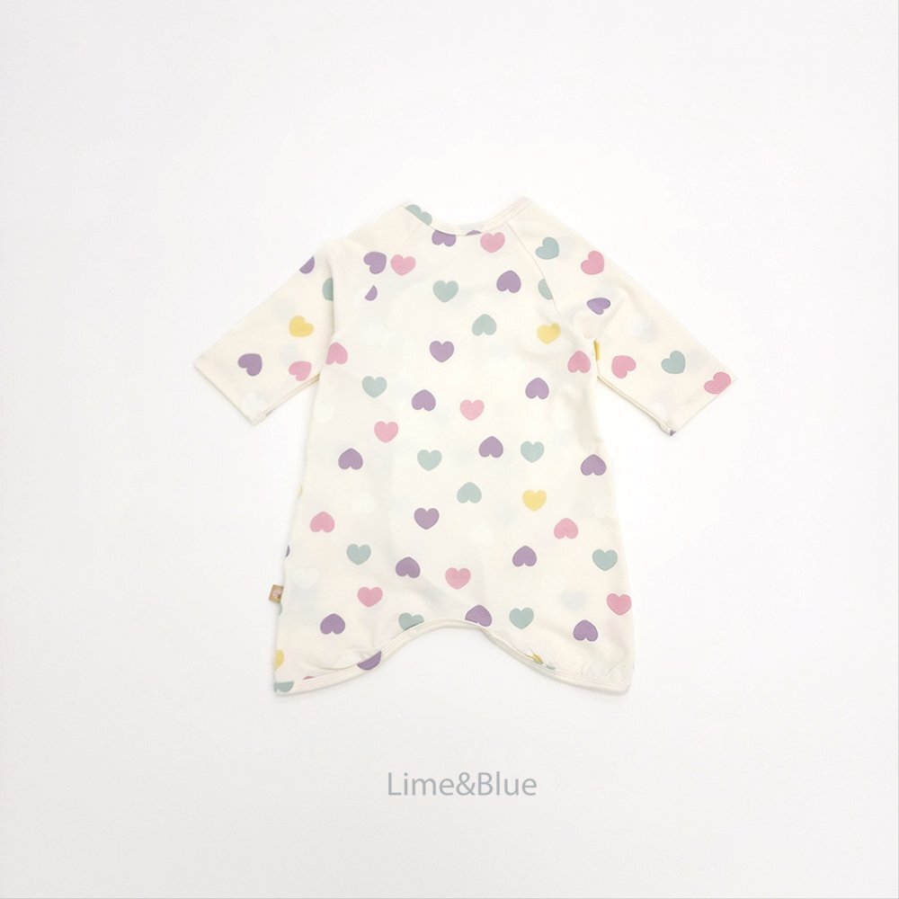 正韓秋Limeblue 嫩嬰的愛心蝴蝶衣