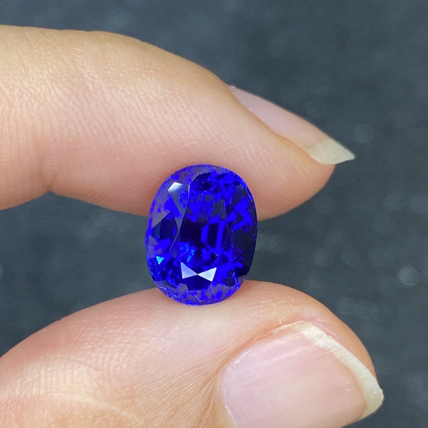 Collector’s Grade | Royal Blue Sapphire