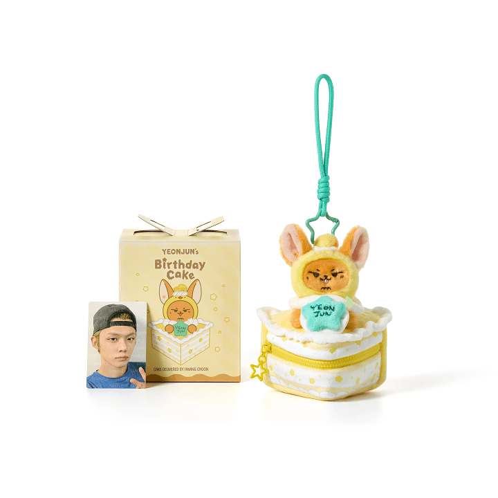 Hwang Choon cake pouch ( Yeonjun )