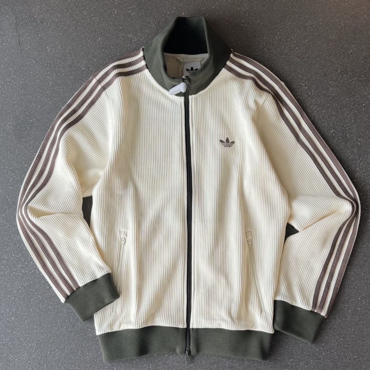 ADIDAS ORIGINALS 酪梨綠 棕線 華夫格 外套 愛迪達 男女 LD6433