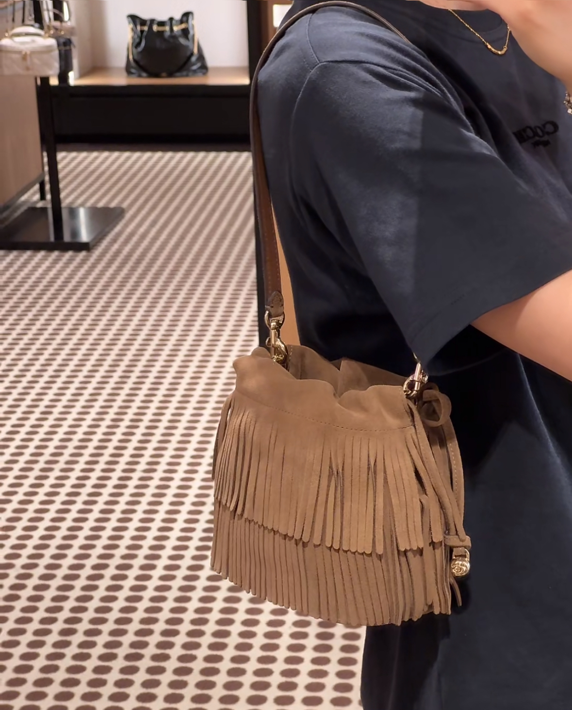 【預購】Coach N091157 Faye Mini 流蘇抽繩包