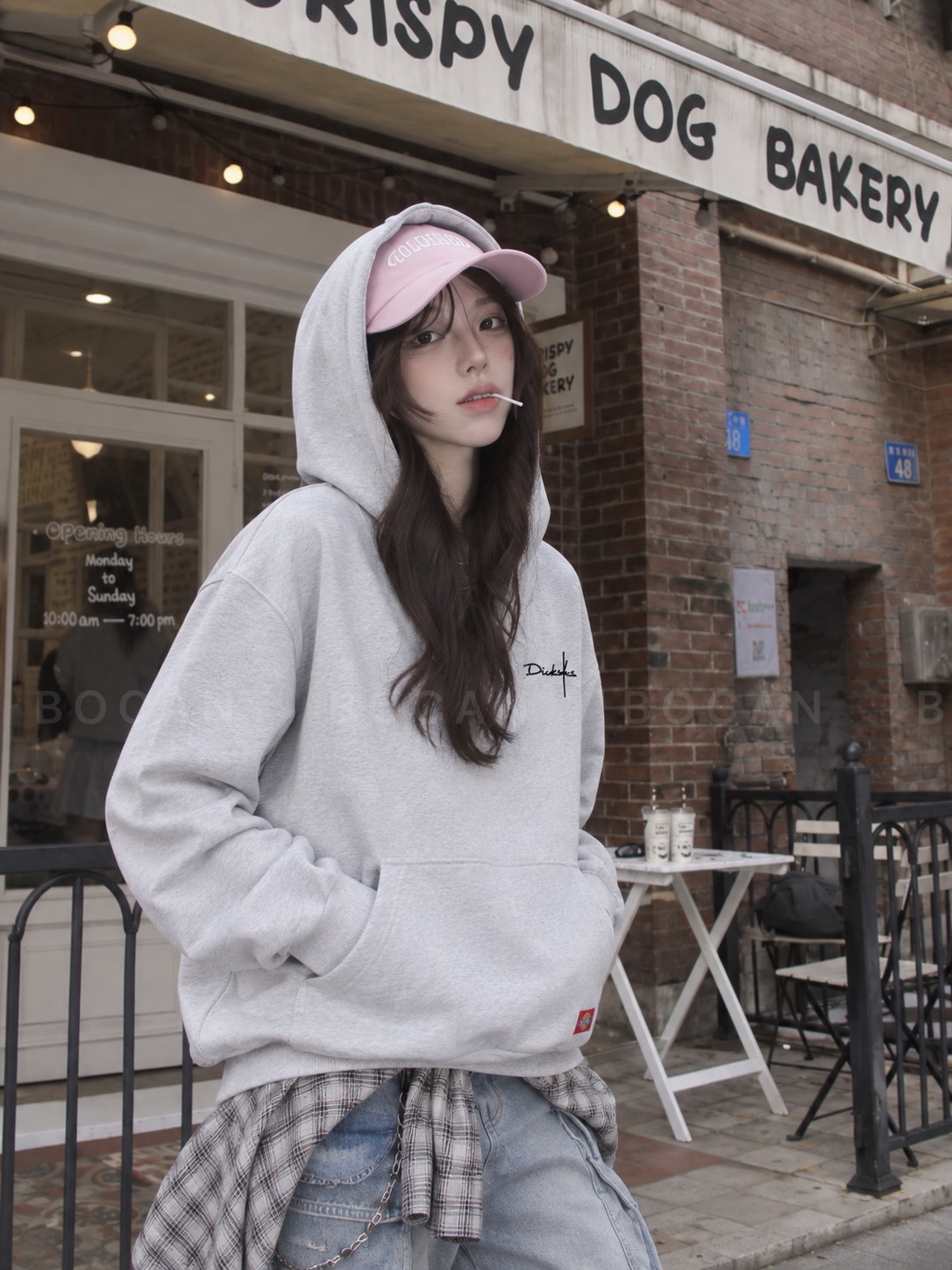 <情侶裝首選> DICKIES 美式復古 刺繡手寫 寬鬆連帽 帽T 男女同款