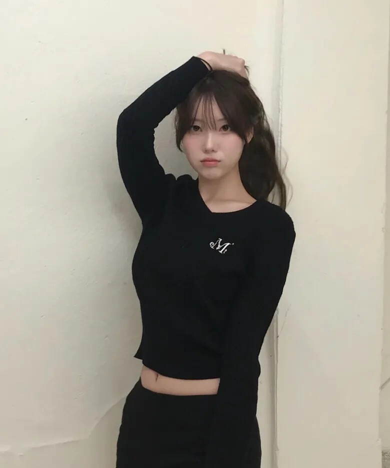 【OWN】Mucent 長袖 V領 上衣 針織 修身 單一尺寸 女款 灰色 杏色 黑色 粉紅色 咖啡色 綠色 P00000OS