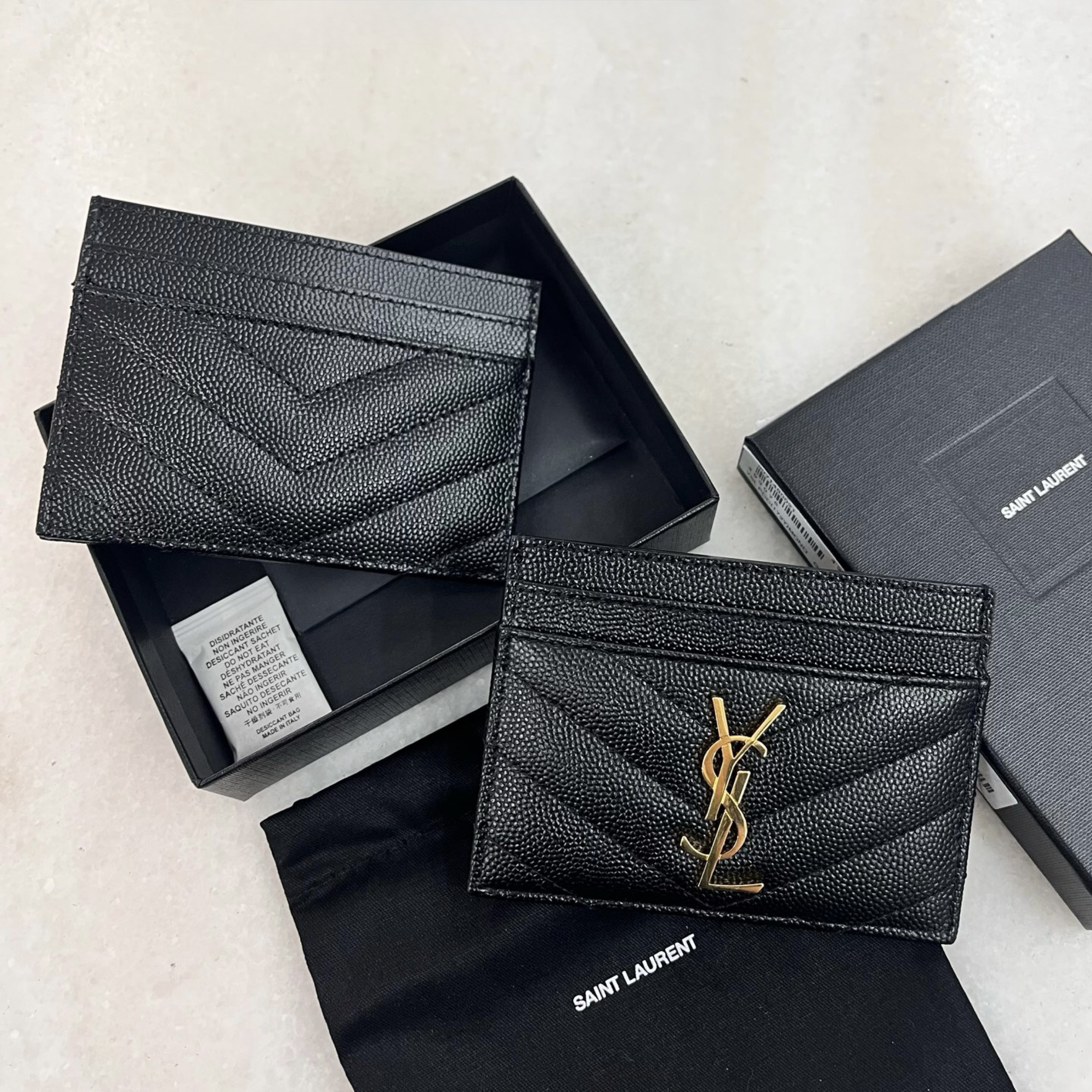 YSL Cassandre 卡片套 ( 金色 Logo )