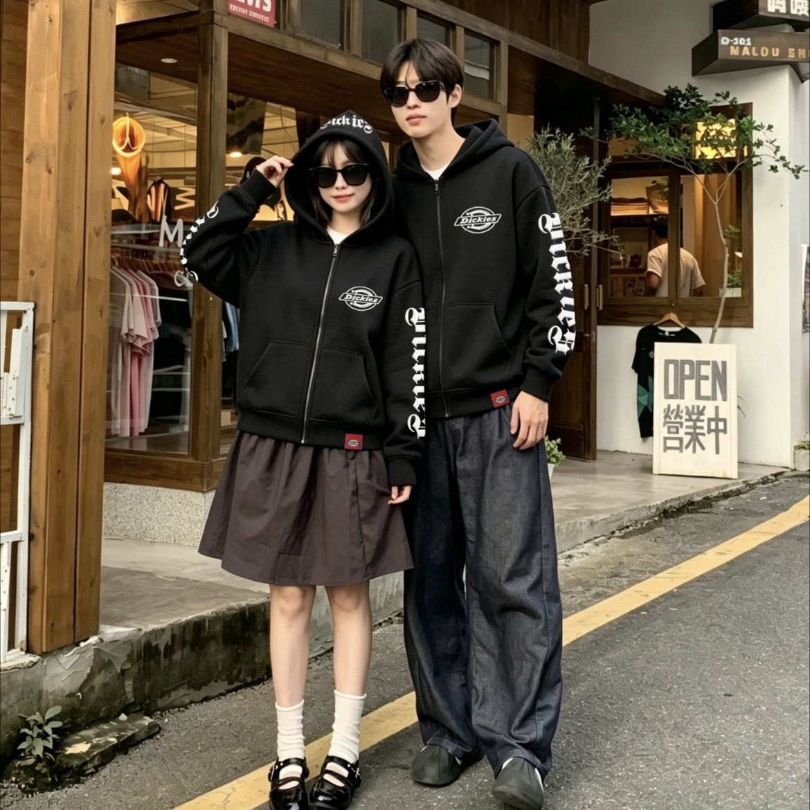 『預購商品』Dickies 美式重磅連帽外套 哥德字母植絨落肩寬版 DKU263MKJIIN-WP4