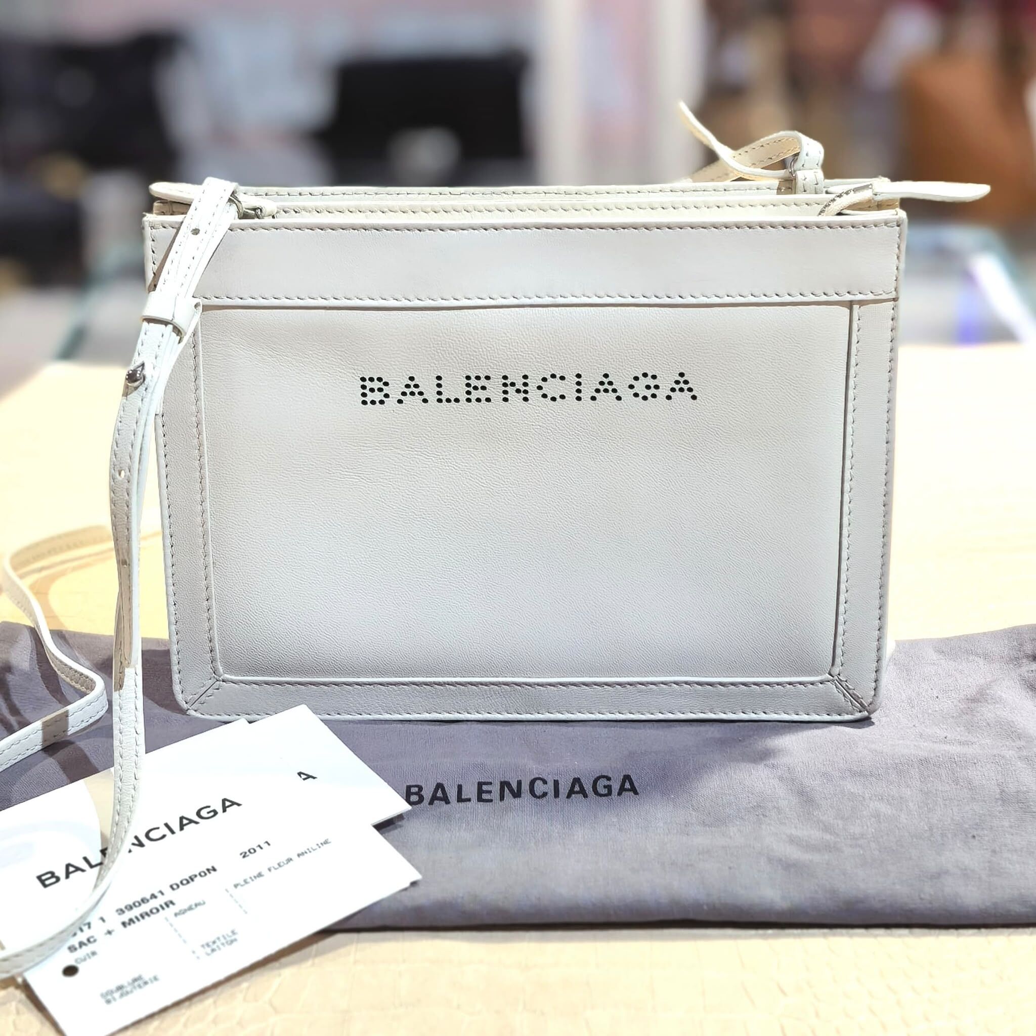 98%NEW二手BALENCIAGA信封包, 390641, Leather White Pochette, 米白色牛皮, #香榭站正品