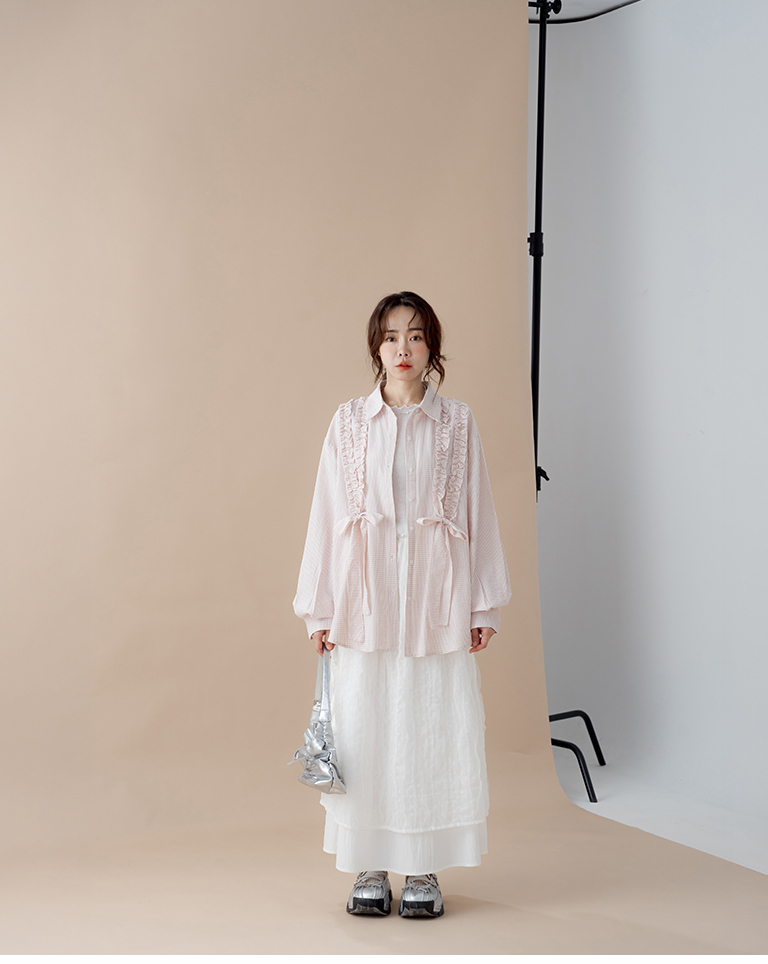 Wide-fit plaid shirt with ruffled, shirred, and tie-detail – Pink【01025872】in stock+pre-order