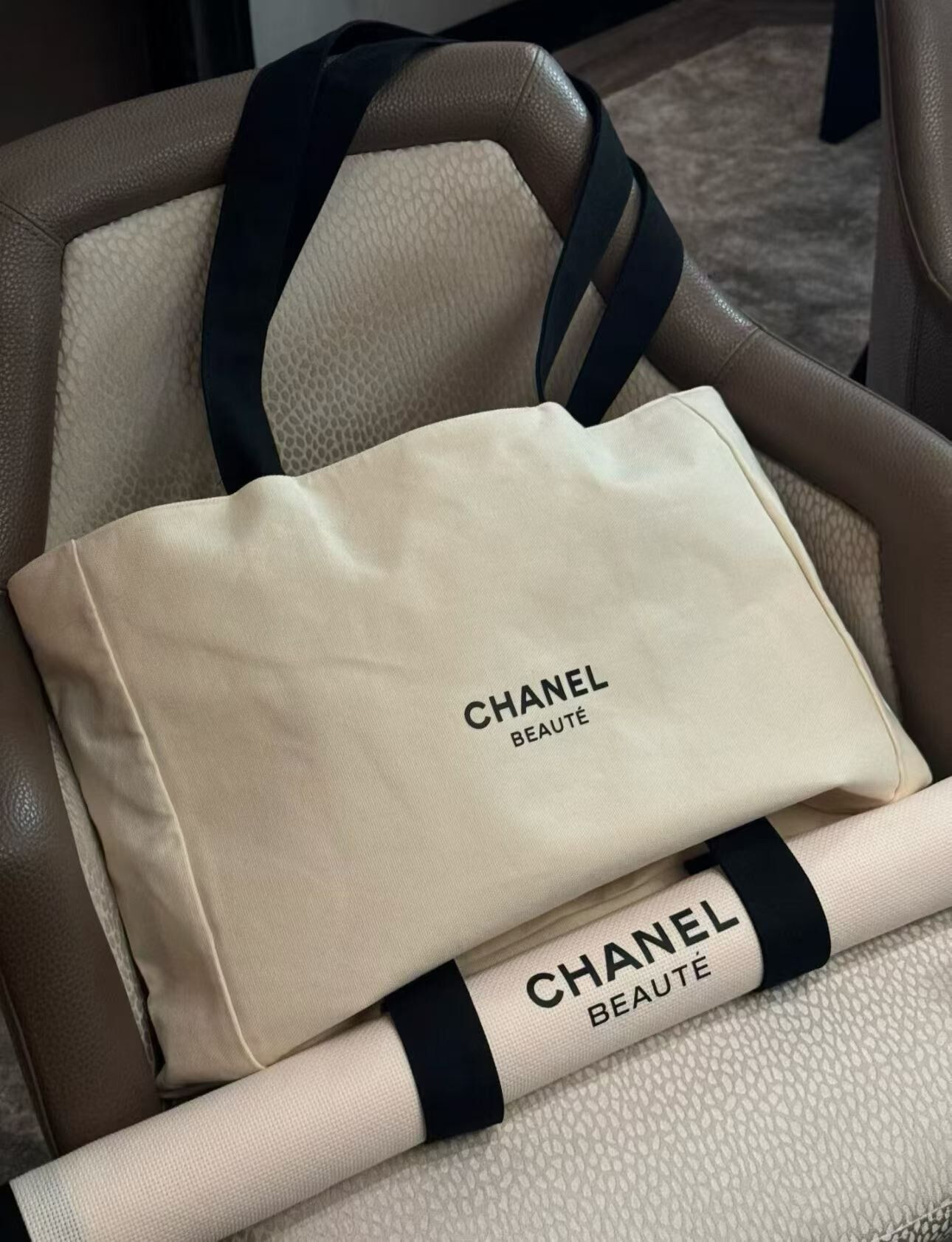 Chanel Beauty 2026 贈品米白色大Tote Bag+沙灘巾套裝