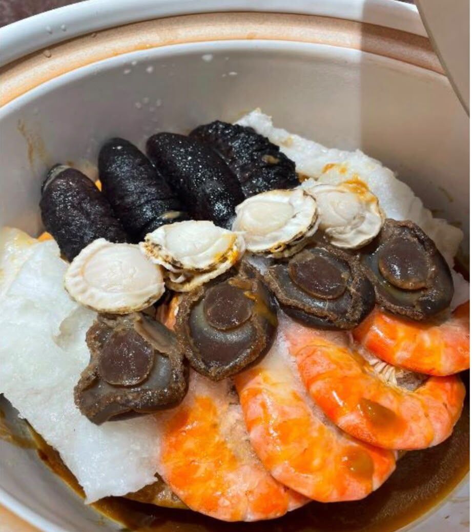 四人大蝦盆菜 (菜肴製品)