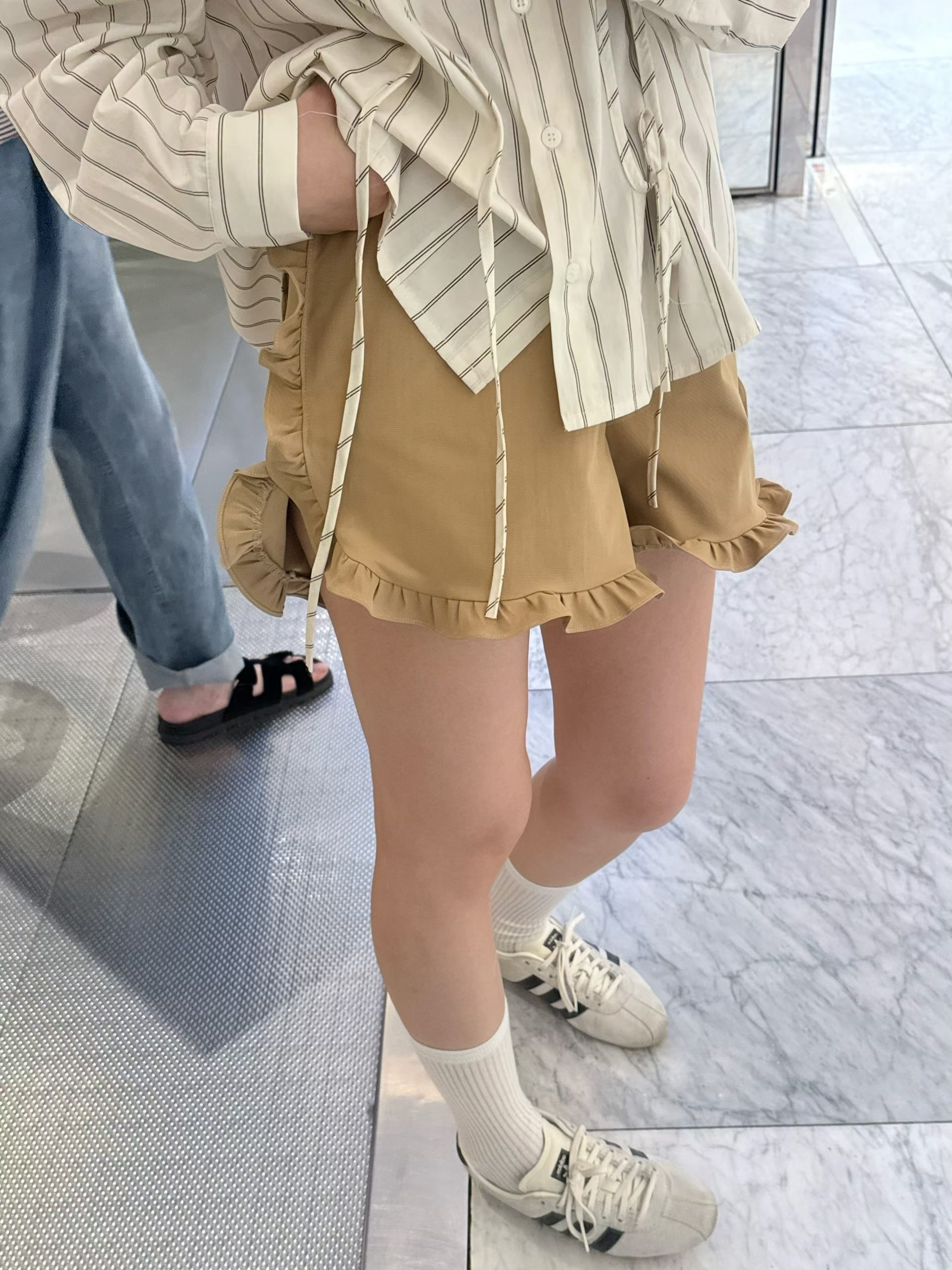 荷葉邊短褲