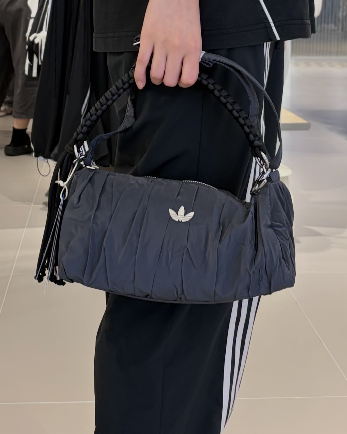 【預購】ADIDAS ORIGINALS DAILY TO GO SLR 炭灰色 KX0570