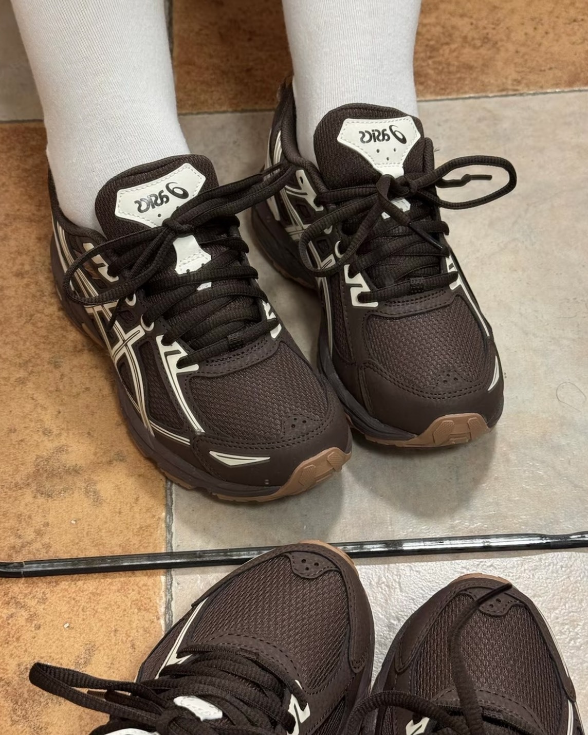 【預購】ASICS GEL-VENTURE 6 咖啡 1203B030200