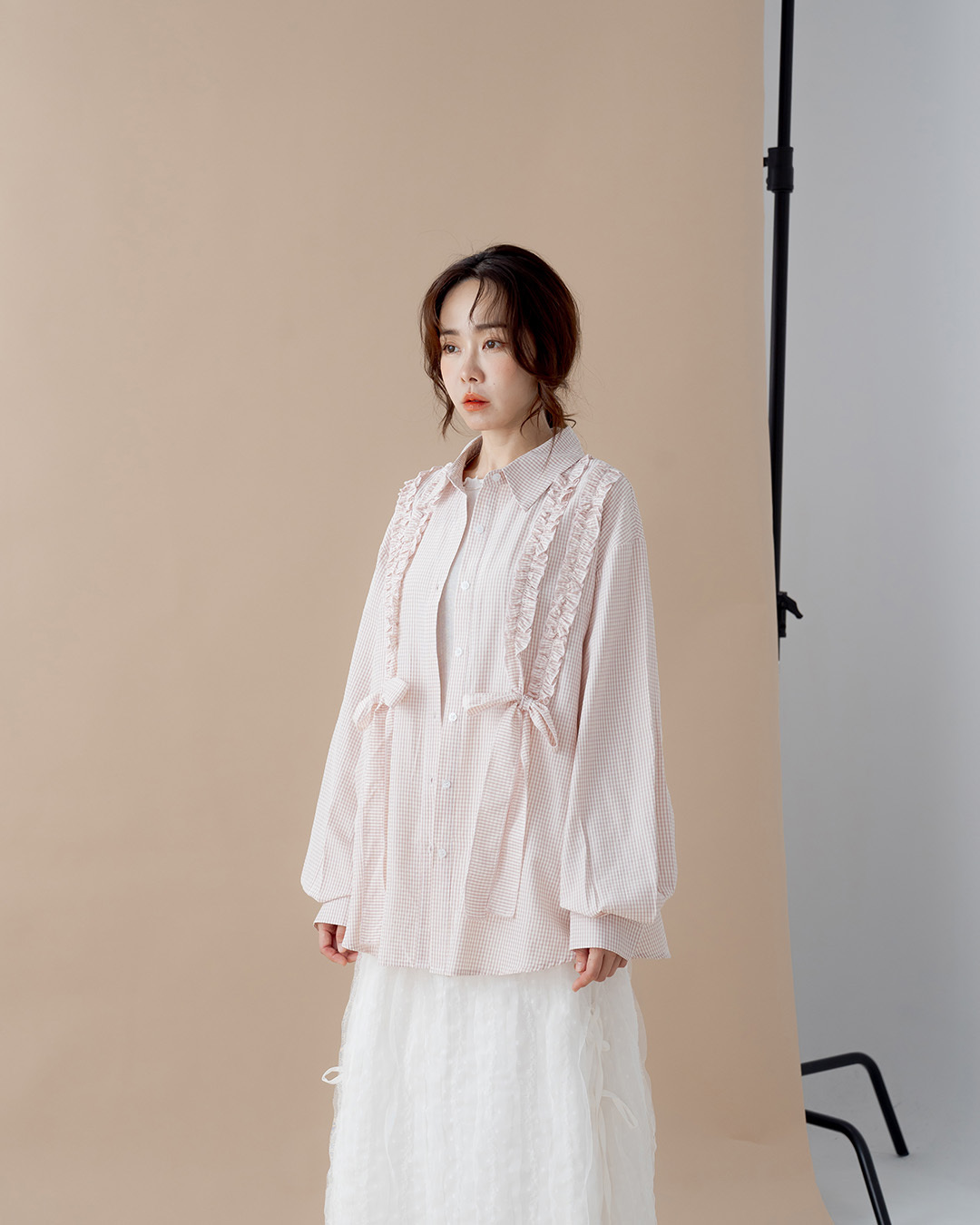 Wide-fit plaid shirt with ruffled, shirred, and tie-detail – Pink【01025872】in stock+pre-order