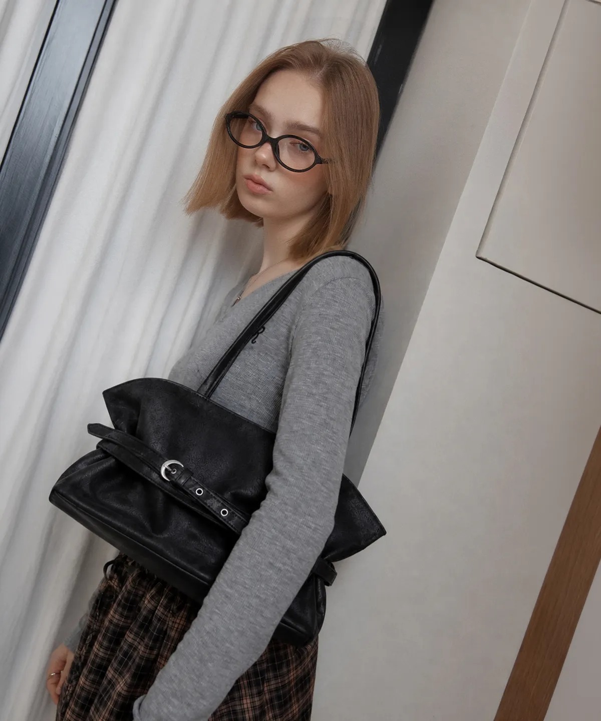 LETERIE MELLOW REVERSIBLE BELT TOTE BAG