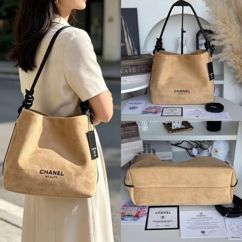 (預訂) CC 海外 VIP 禮贈水桶Hobo Bag WW
