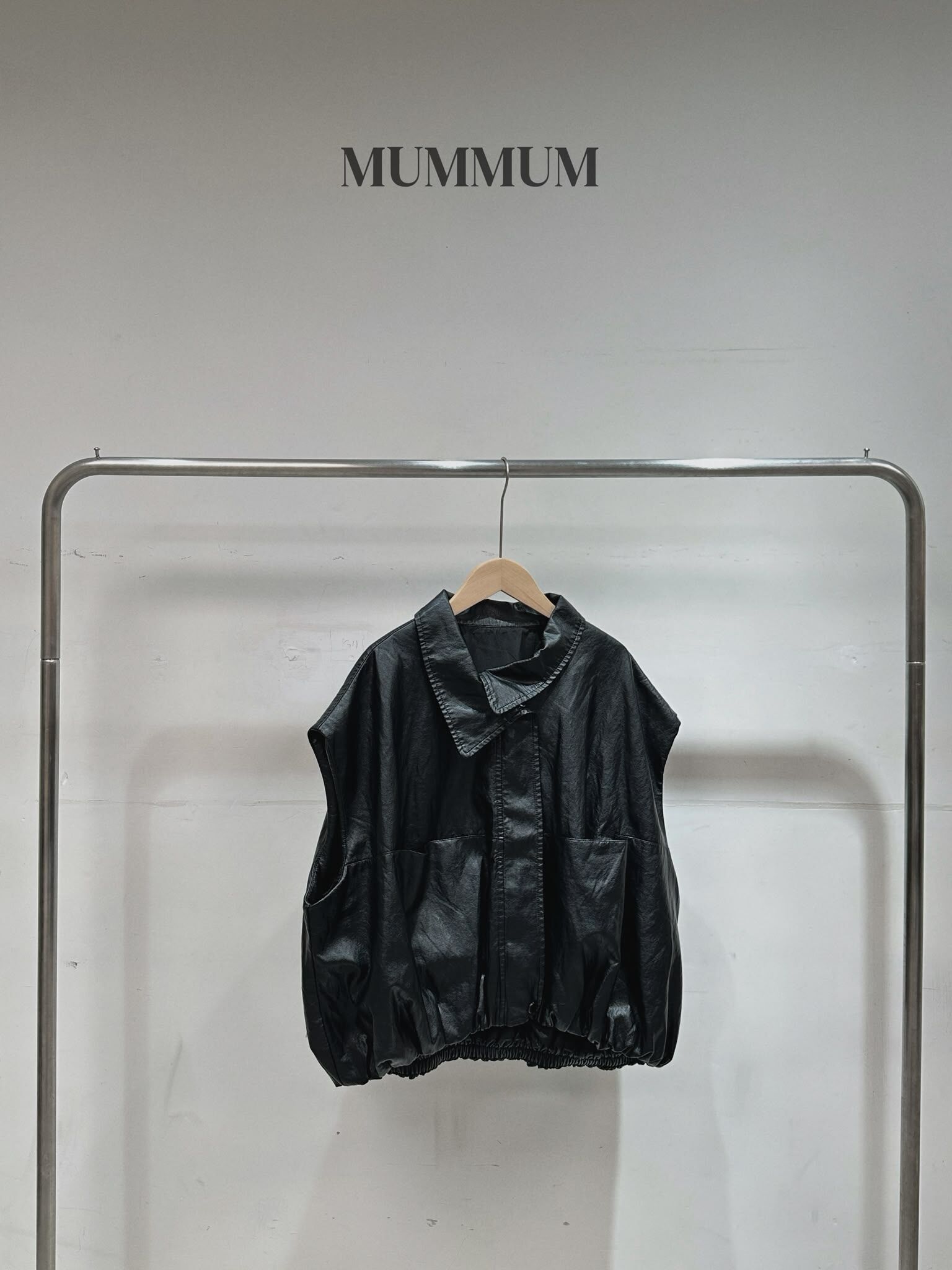 0213570a/皮質翻領背心外套 62/40-70/23