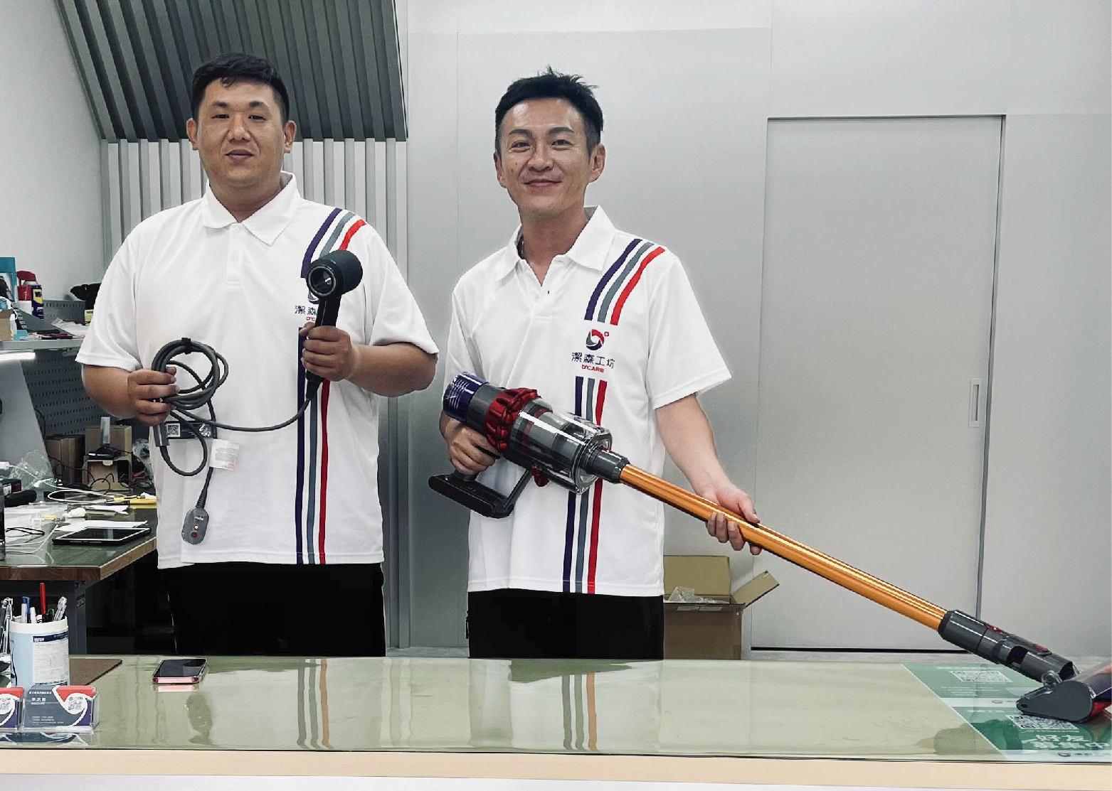 潔森工坊台中松竹店店內收件與接待環境