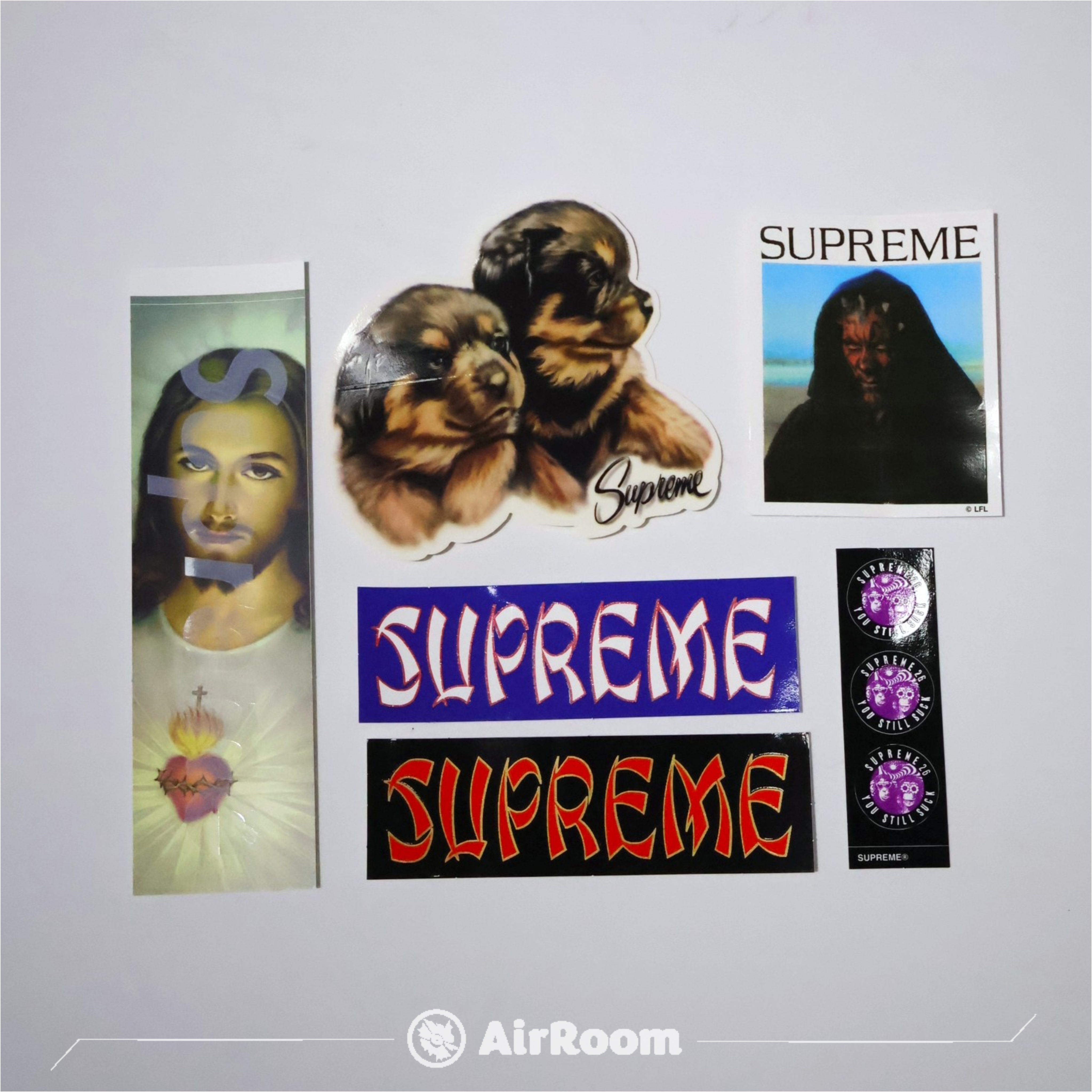 2026AW SUPREME 耶穌 西斯 狗狗 猩猩 貼紙