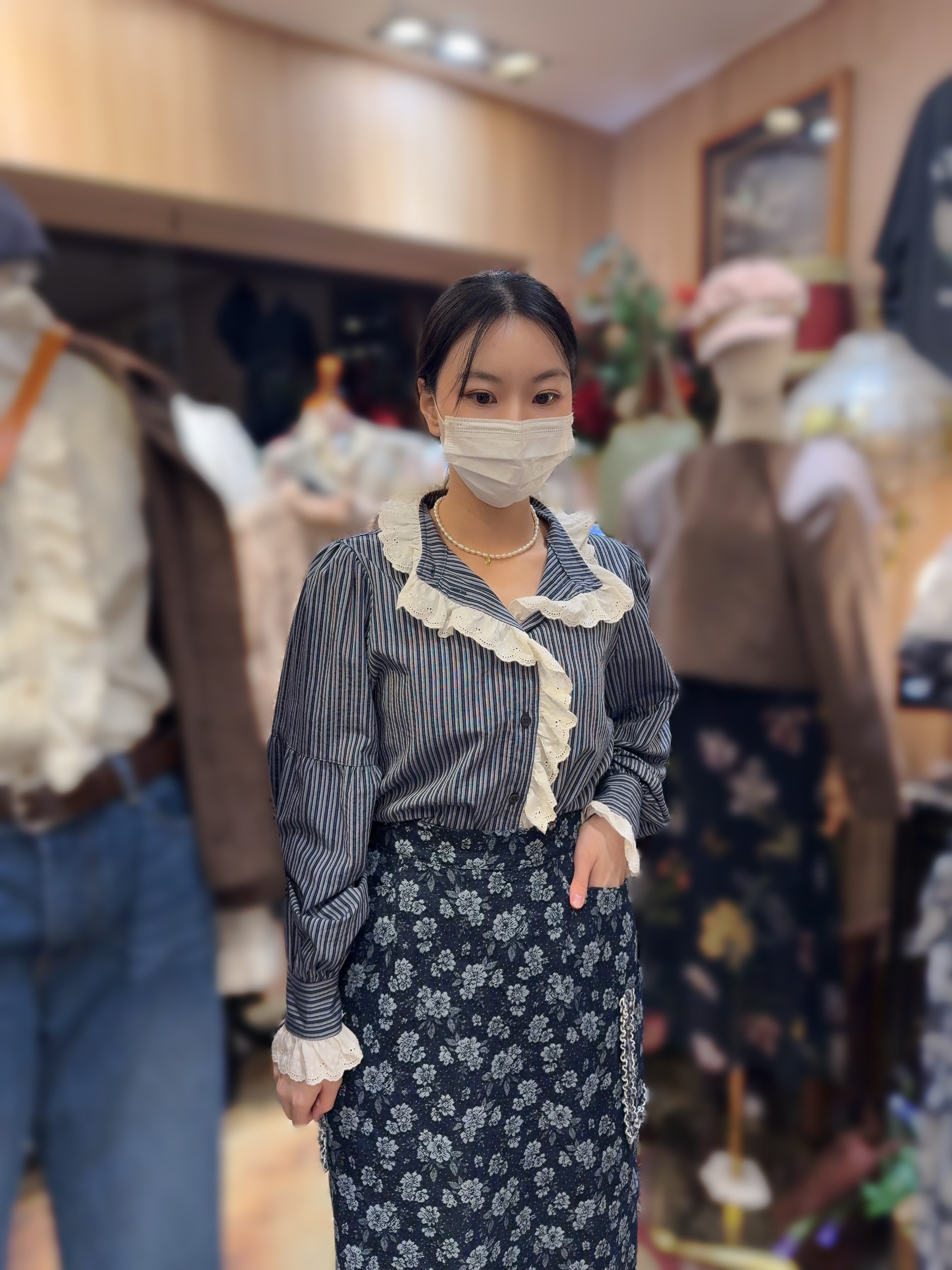 KB136   高質條子襯衫  胸 48 長22.5  $669