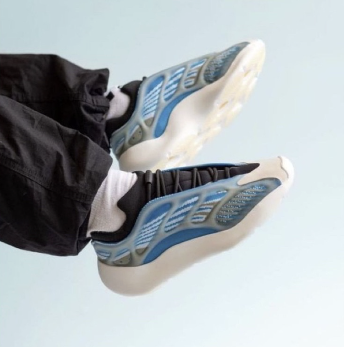 【APAIR】出清 Yeezy 700 V3 'Arzareth' G54850 冰藍
