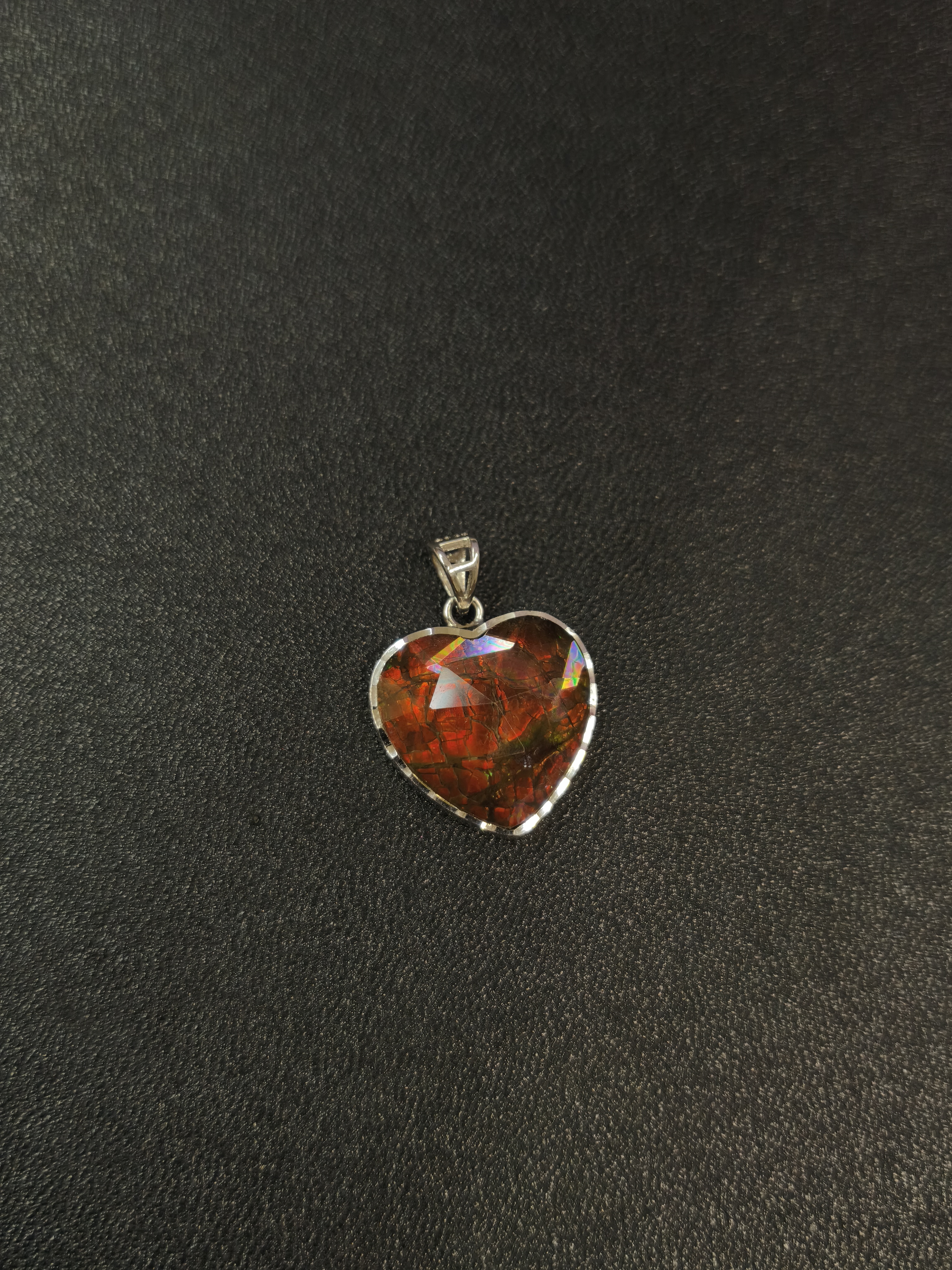 HKAG0912-005 斑彩原石吊咀 紅色 18mm*19mm (A5)