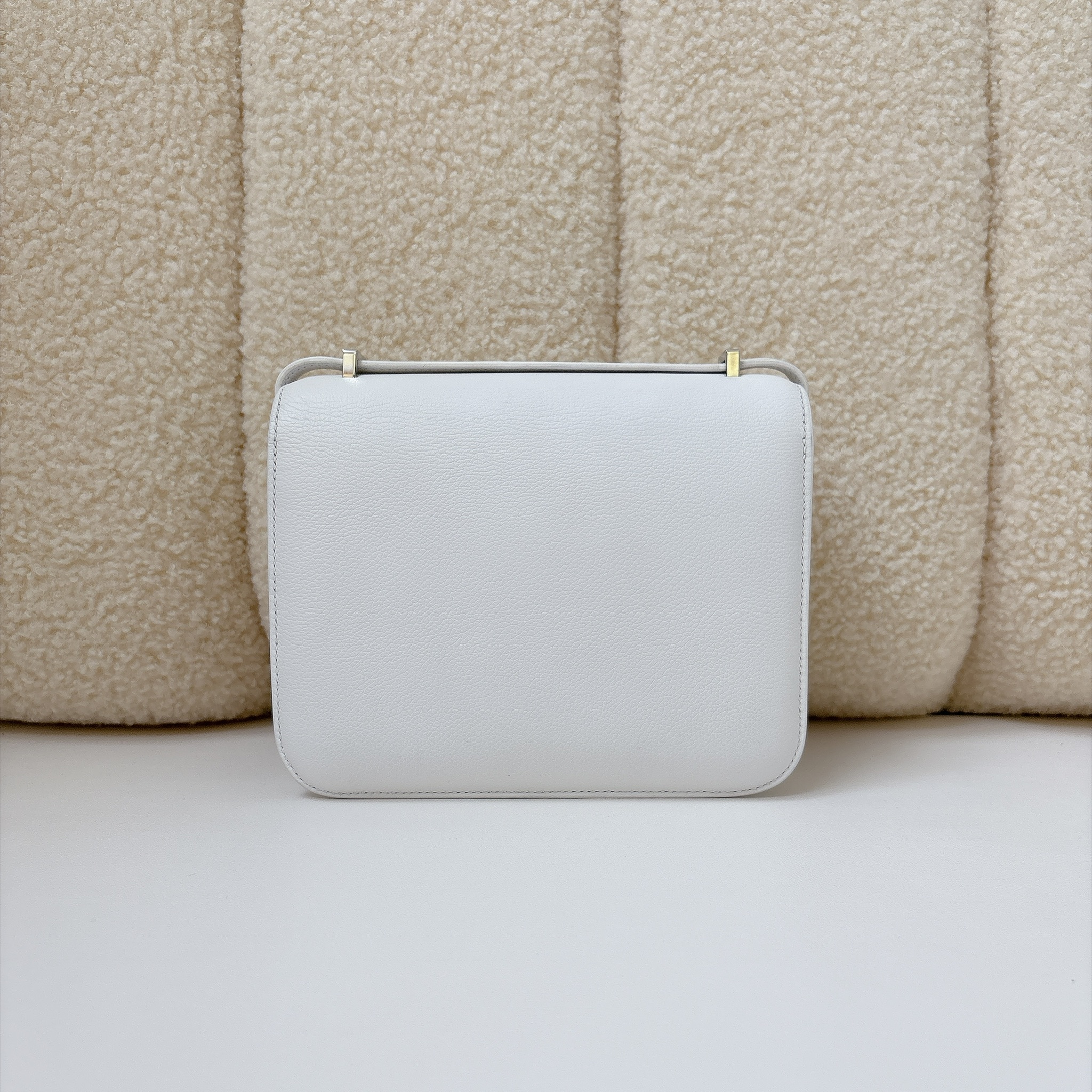 Hermes Constance 18- White / SHW