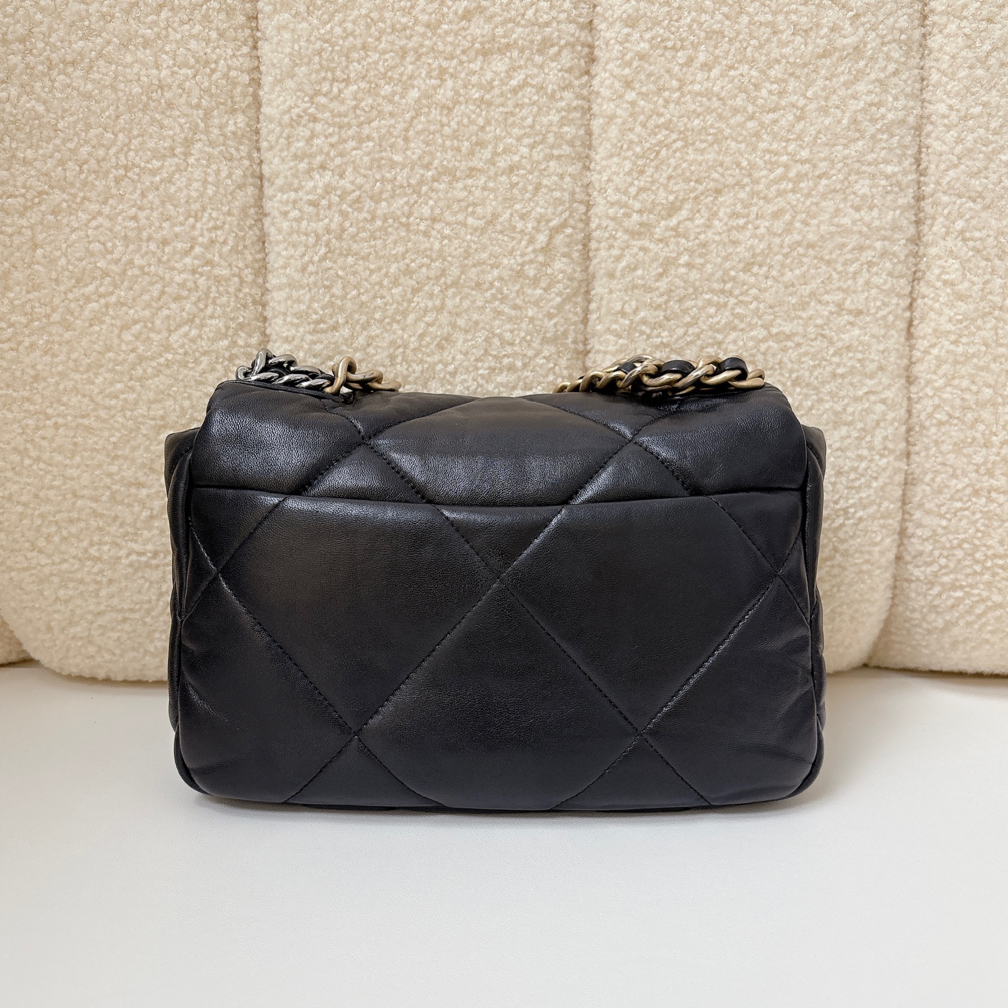 Chanel 19 Handbag - Black / GHW
