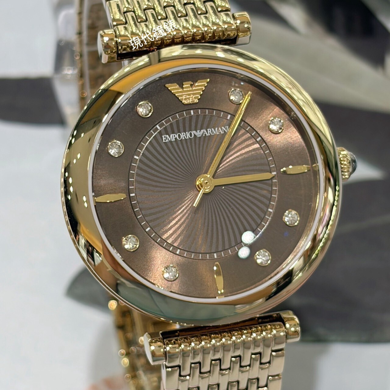 【EMPORIO ARMANI 亞曼尼】氣質咖啡金色女錶  AR11810 34mm 現代鐘錶