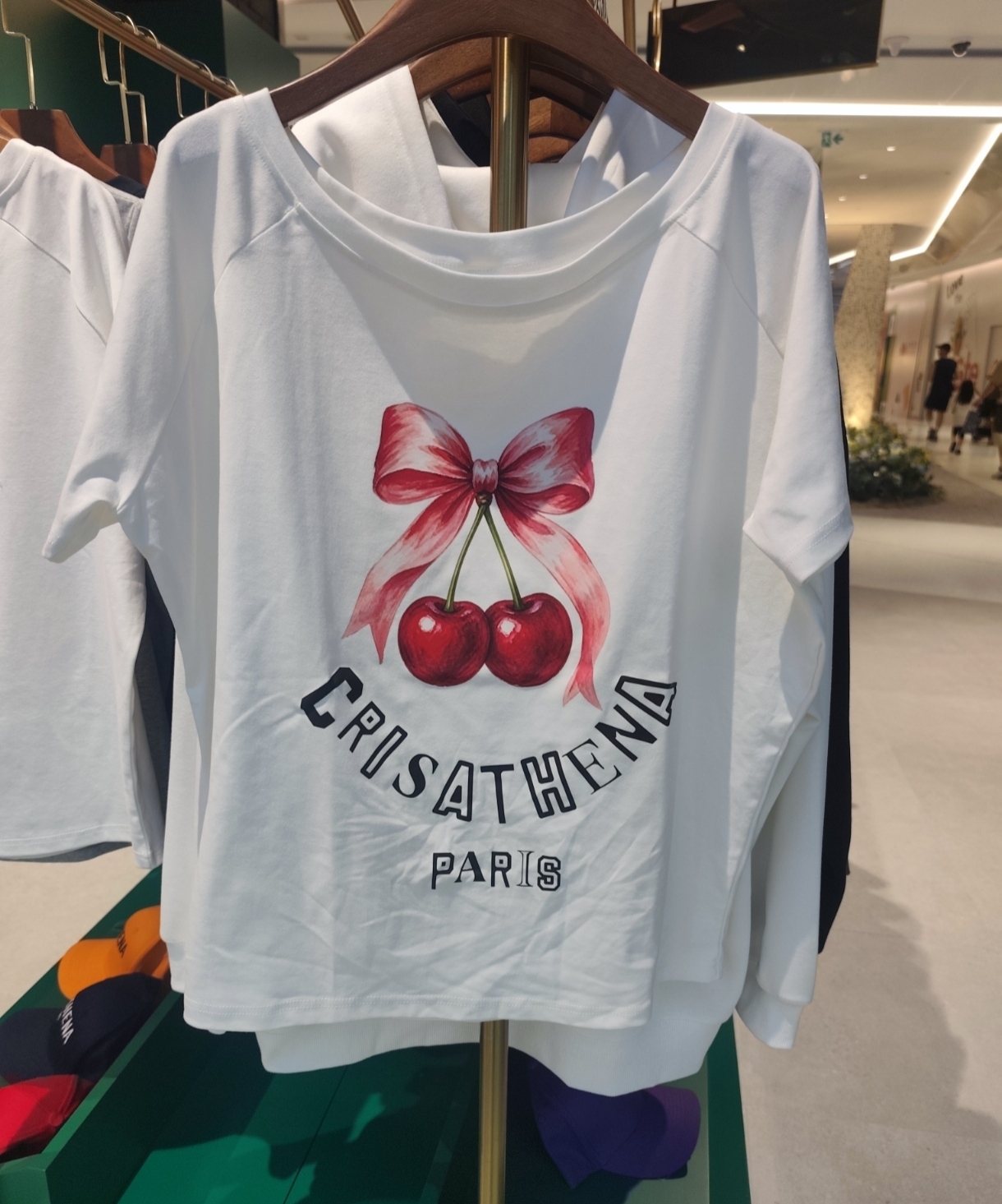 C87 Crisathena Bow Cherry T-Shirt in White｜CT-CH2658-WHT