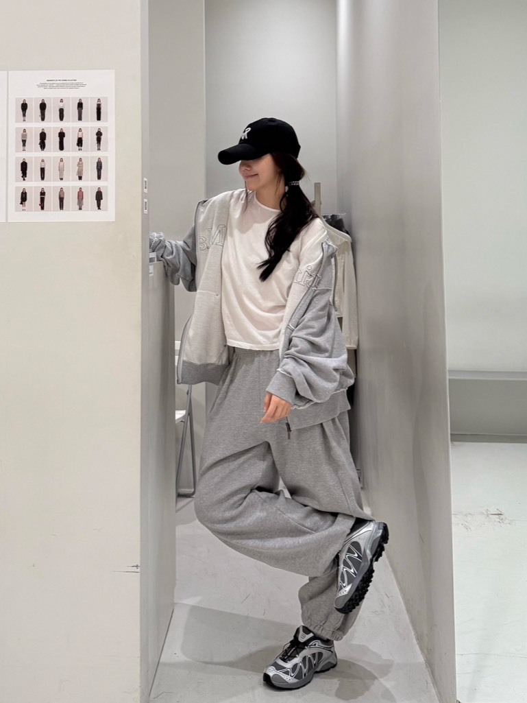 【預購】韓國 Matin kim 毛邊 Logo 標誌 Raw Cut Applique Hoody Zip Up 毛邊破壞 雙拉鍊 連帽 外套