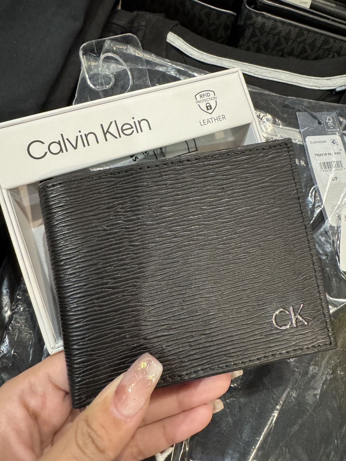 Calvin Klein CK 水波紋 透明層 短夾禮盒