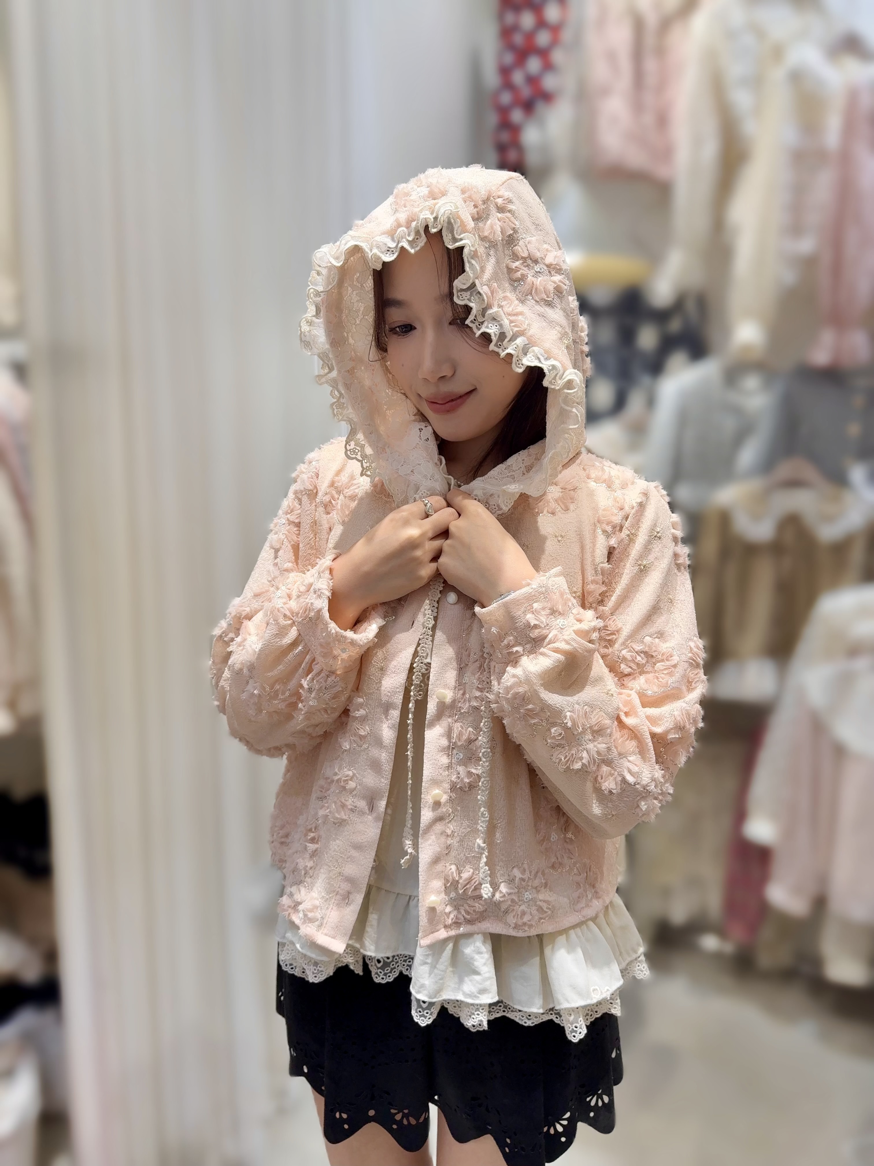 Y68  韓風花花外套  胸45 長20.5 $699  校長價