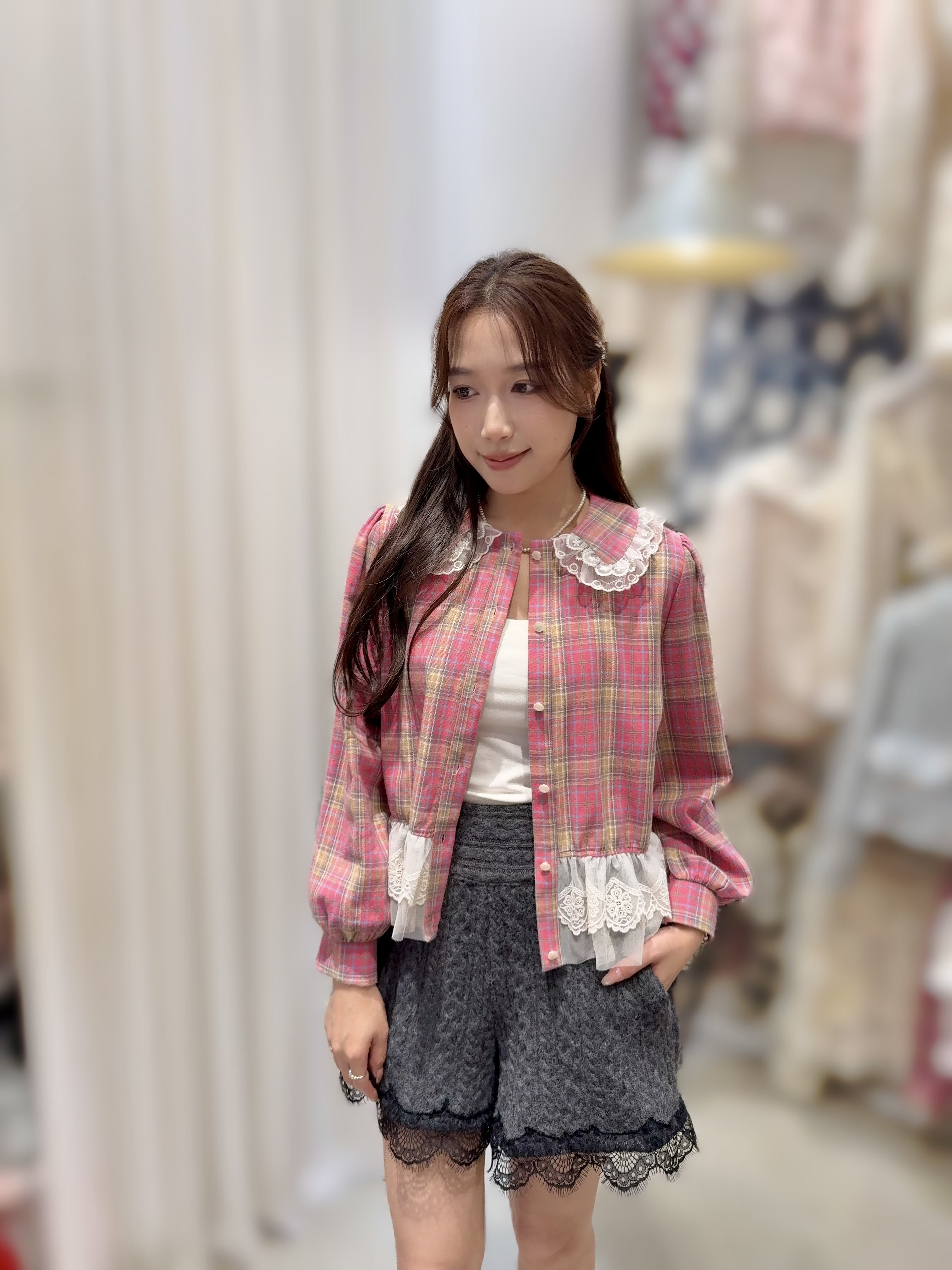 Y53    高質格仔襯衫 胸44 長21 $549  校長價