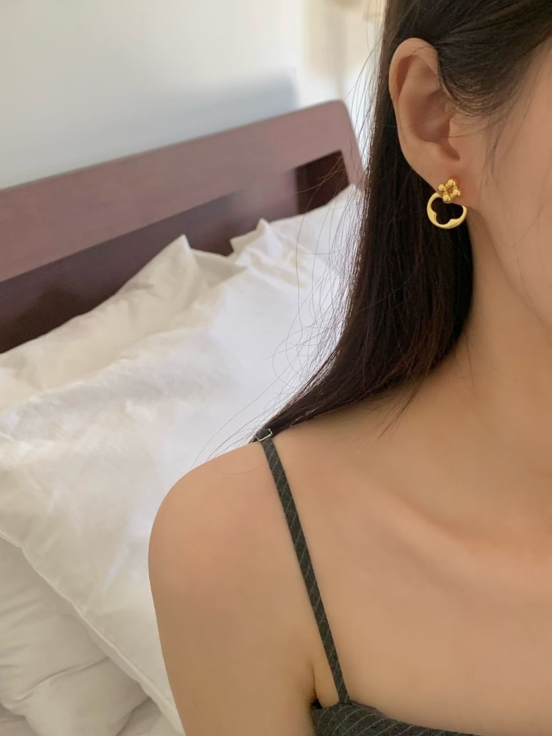 ✨ 黃金色不對稱耳環 ✨