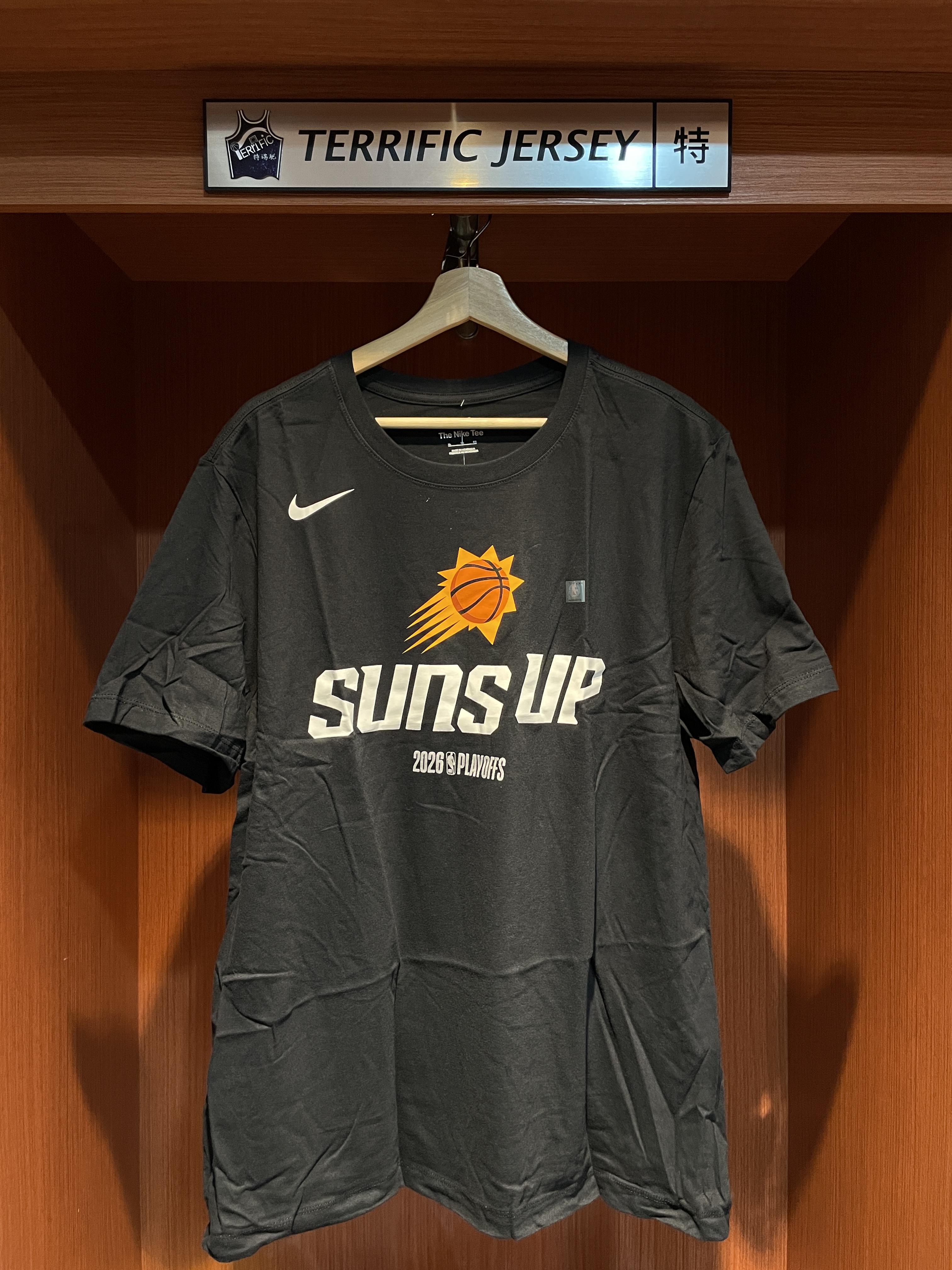 NBA短袖 Phoenix Suns 鳳凰城太陽 季後賽黑 標語 2026 NBA Playoffs On-Court Mantra Nike Tee 棉質 全新