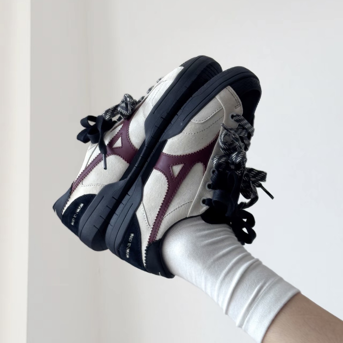 【代購】Mizuno CT CLUB 黑加侖 復古麂皮薄底休閒板鞋 男女同款