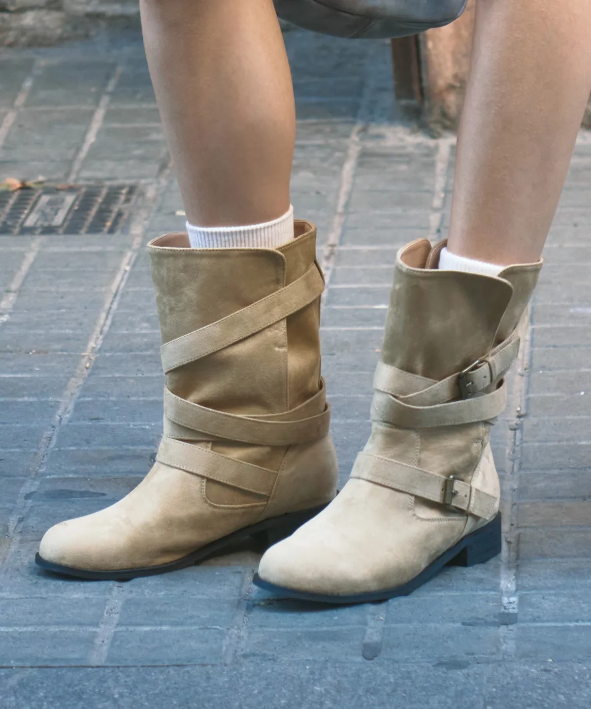 SALT AND CHOCOLATE Round-To Belted Mid Boots