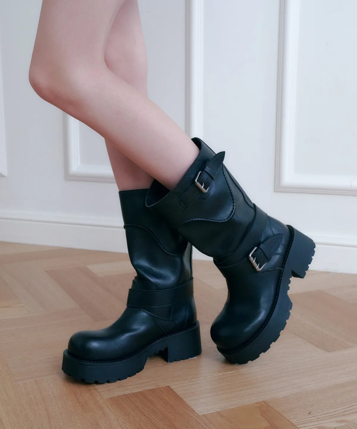 SALT AND CHOCOLATE Borrow Buckle Mid Boots