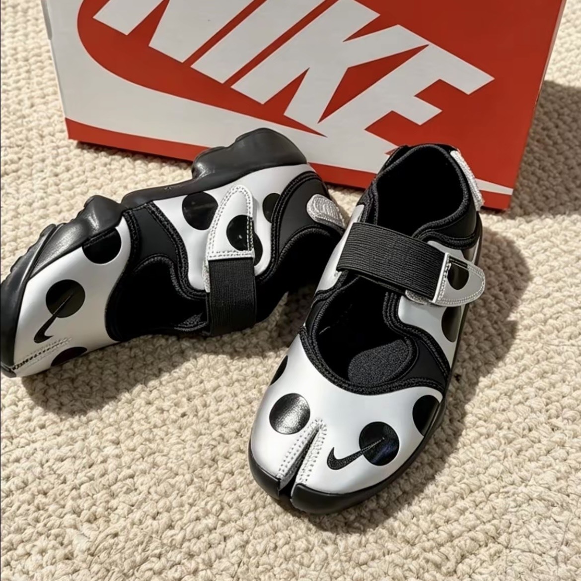 【代購】Nike Air Rift 忍者鞋 分趾休閒鞋 女款 銀黑
