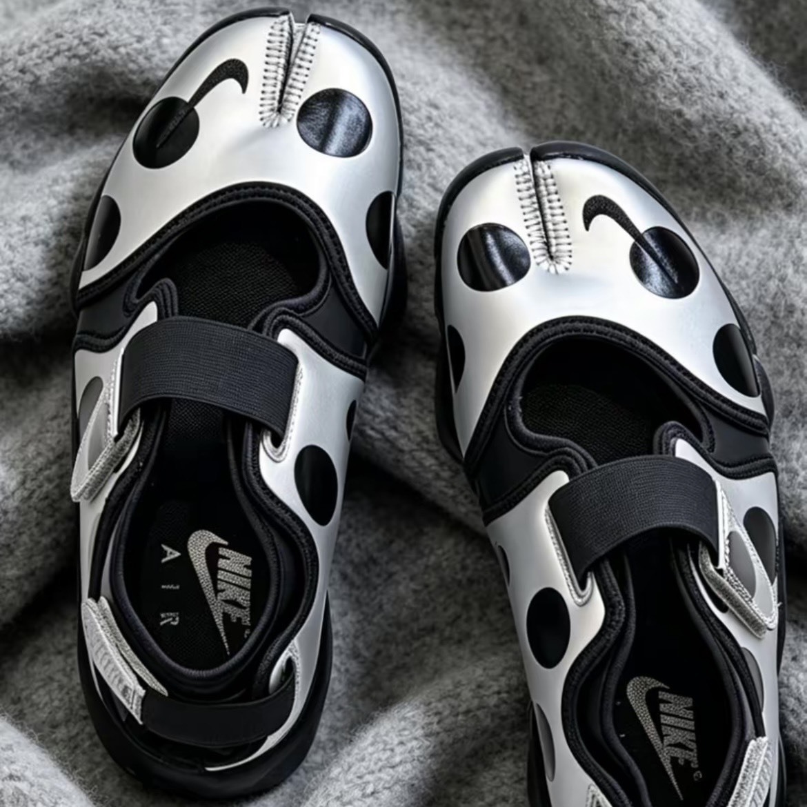 【代購】Nike Air Rift 忍者鞋 分趾休閒鞋 女款 銀黑