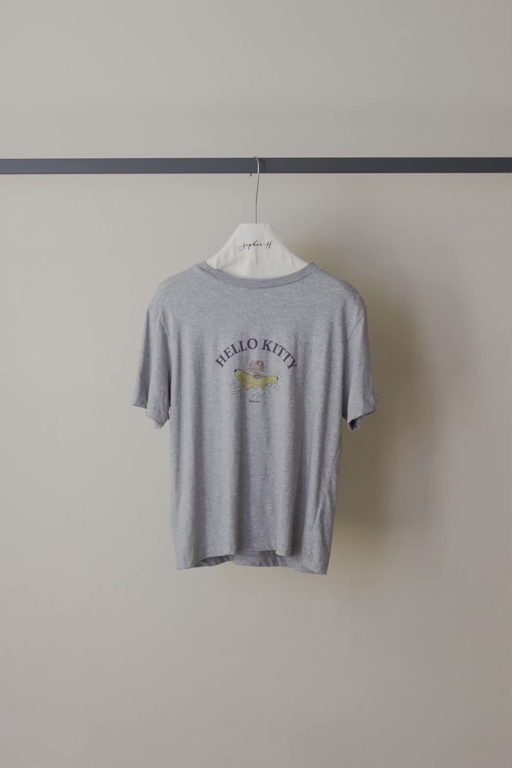 FL38 好促咪香蕉 Hello Kitty Tee