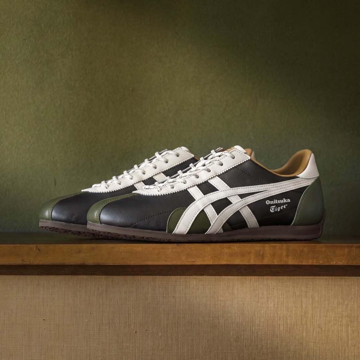 【代購】Onitsuka Tiger RUNSPARK 復古撞色休閒鞋 男女同款 黑／綠／白