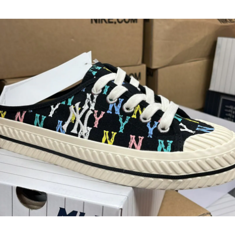 HOT-CCG0913-093 FILAS027 230 (A93)