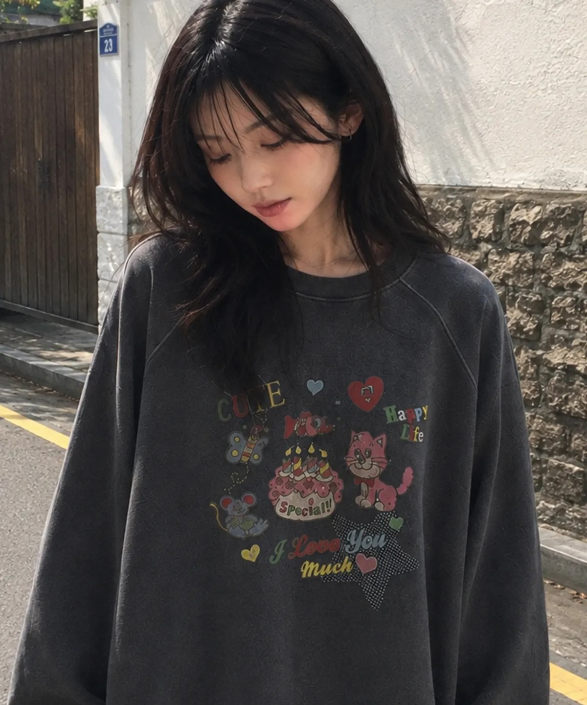 CPGN STUDIO Love Friends Pigment Raglan Sweatshirt