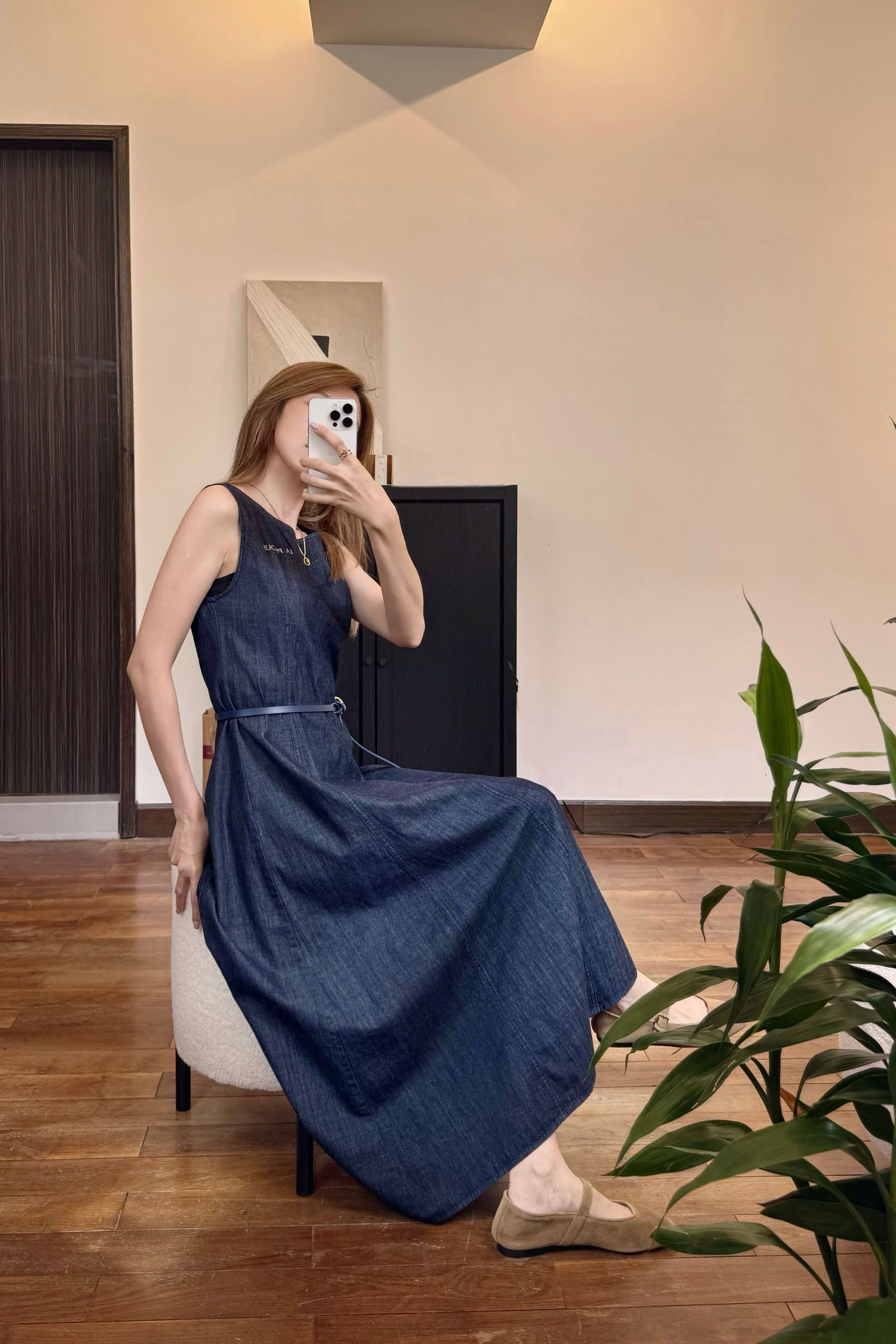 Embroidered Logo Sleeveless Dress With Buckle Belt_DS259L03