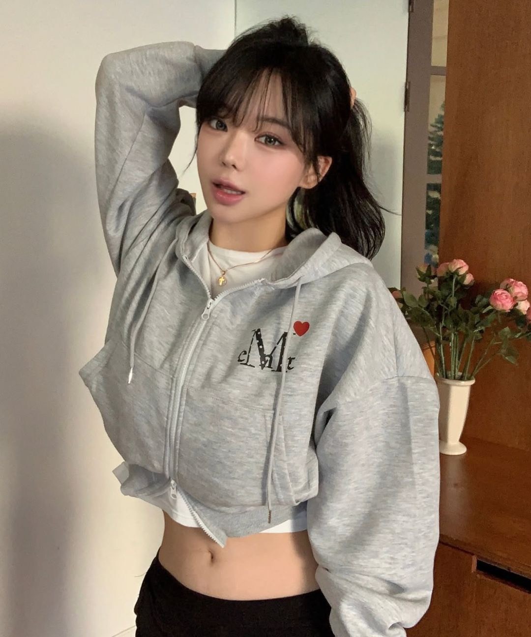 Mucent Lovrits Mini Heart Logo 迷你愛心 Logo 短版 拉鍊 連帽外套 兩色
