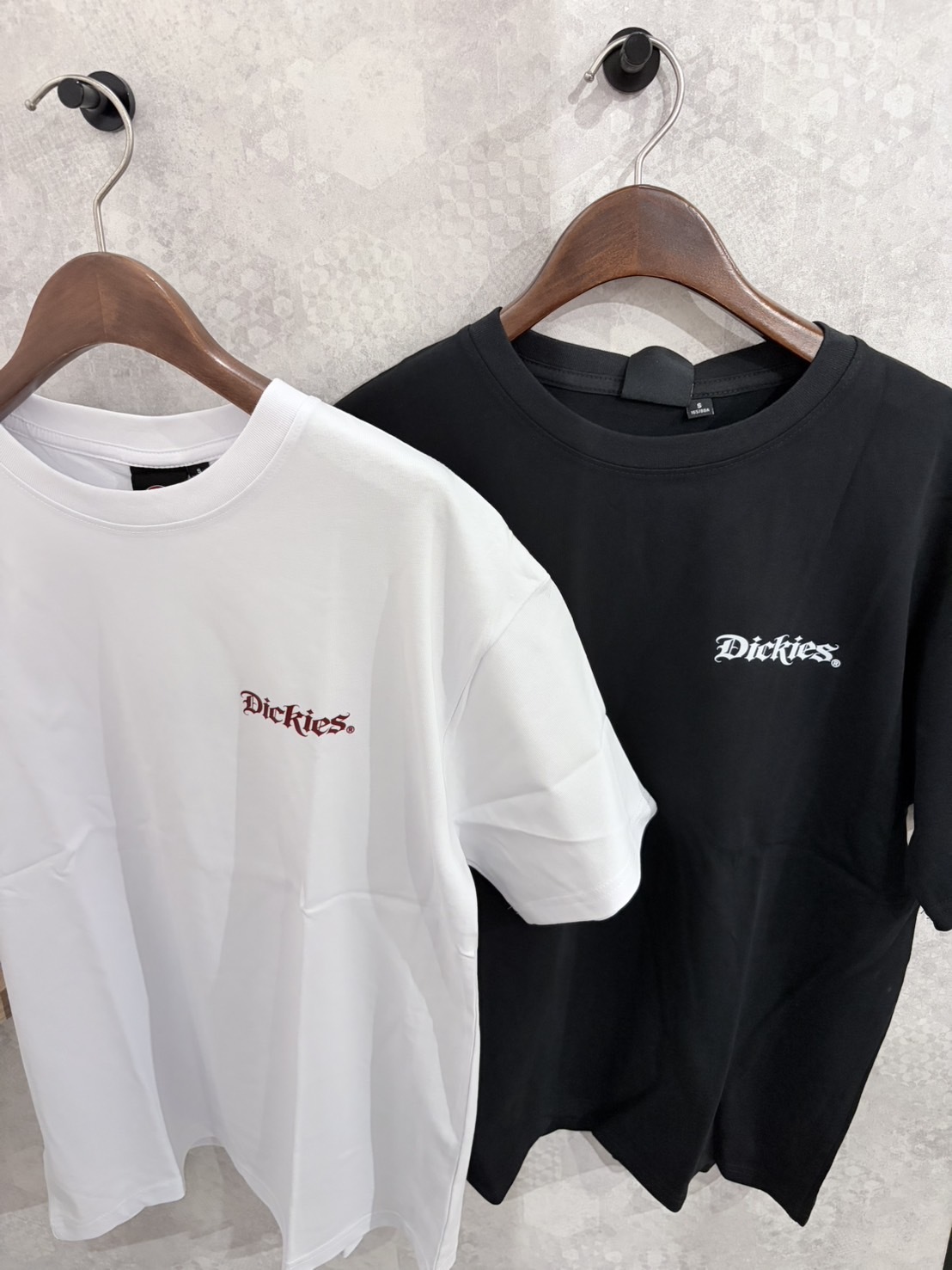Dickies 背後哥德大字母 短袖上衣 短T