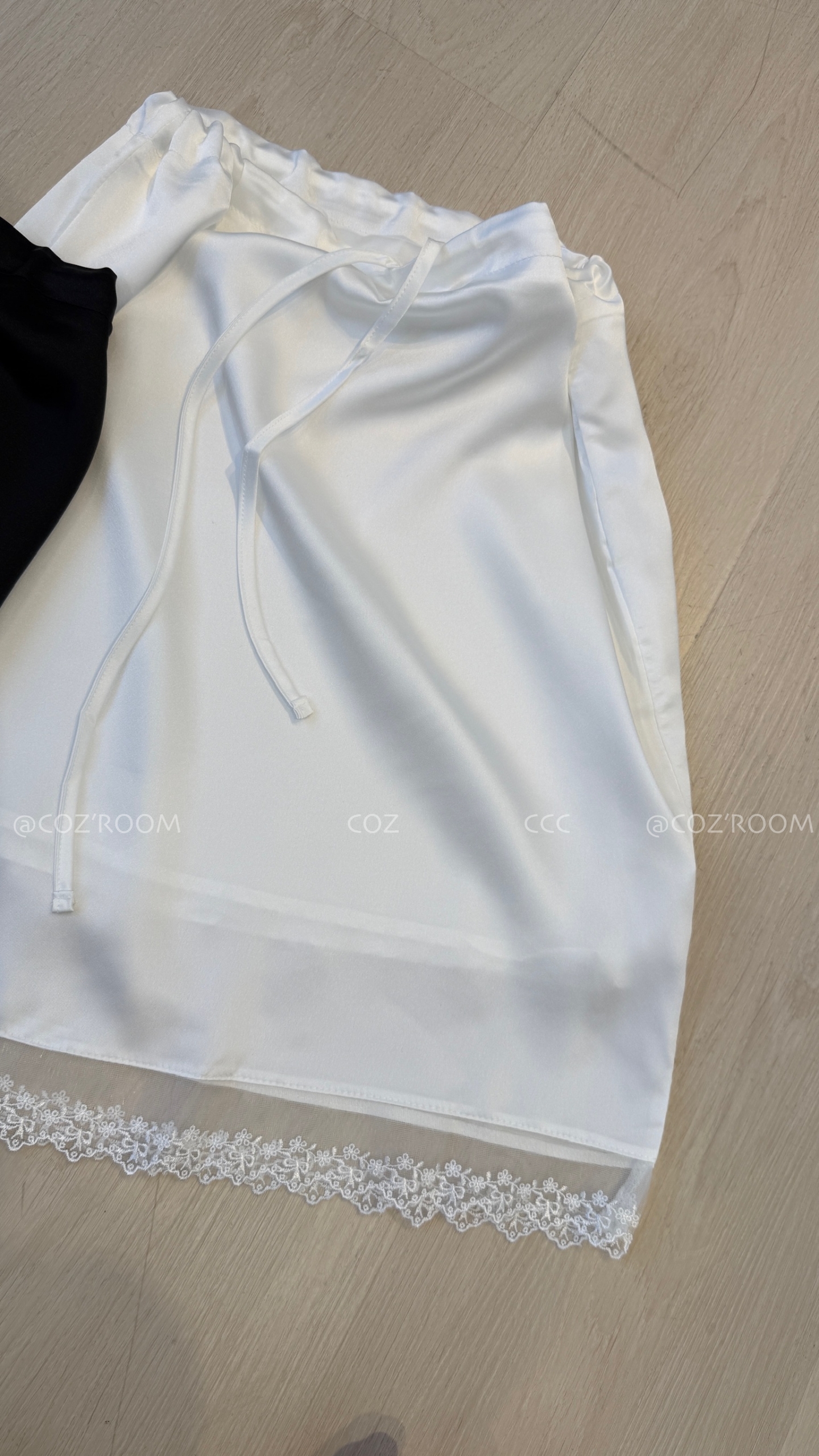 A17- 多用途 超漂亮綁帶絲光蕾絲中裙F size (2色) _2843